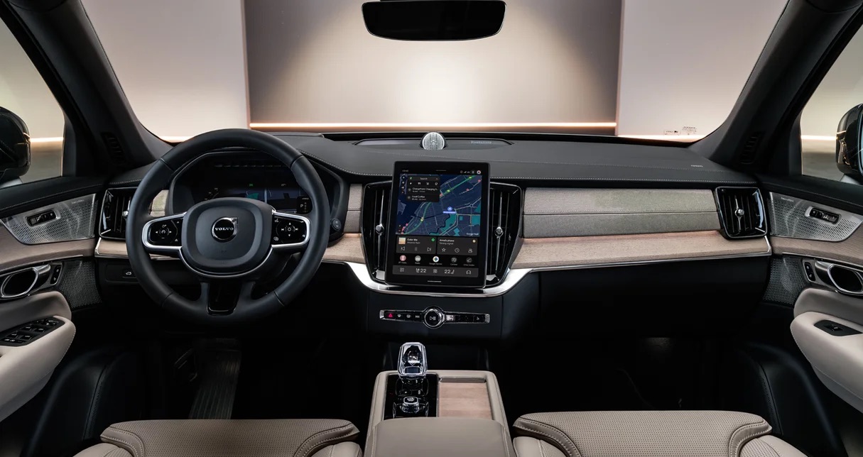 Volvo XC90-anh-4.jpg