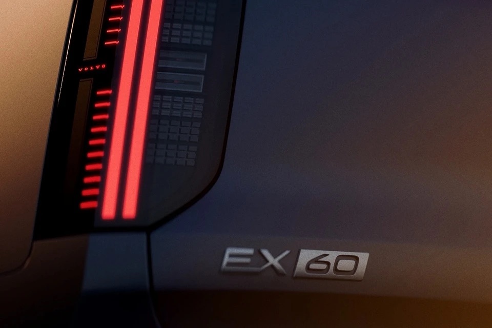 Volvo_EX60_tease.jpg