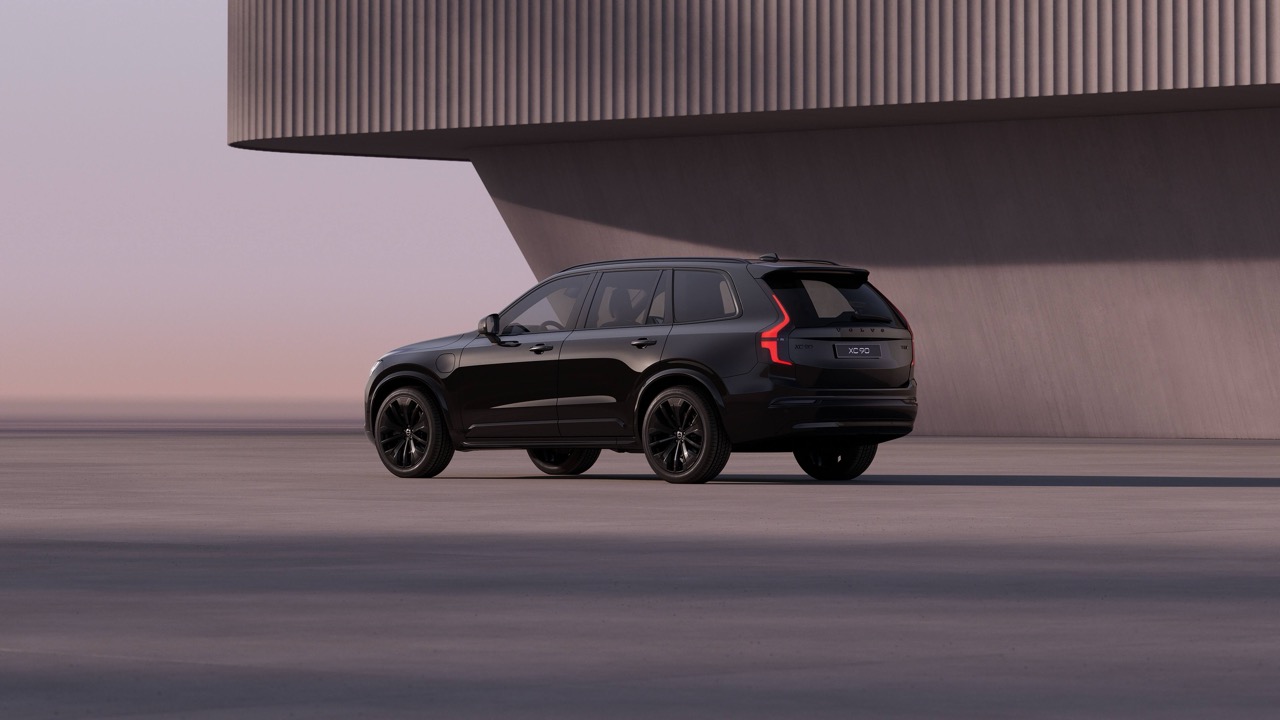 Volvo_XC90_Black_Edition_anh-9.jpeg