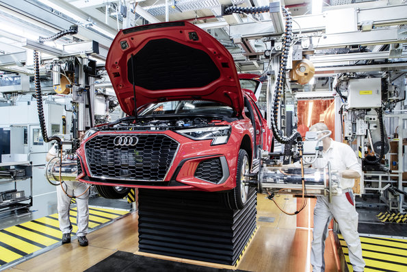 Vorsprung durch Technik - châm ngôn đồng hành cùng sự phát triển của Audi trong nửa thế kỷ (4).jpg
