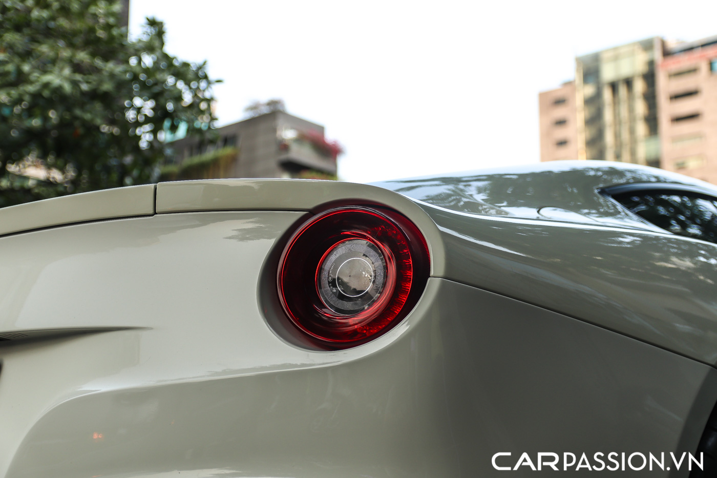 White Ferrari F12 Berlinetta  (15).JPG