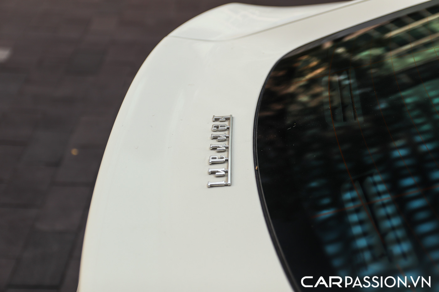 White Ferrari F12 Berlinetta  (7).JPG