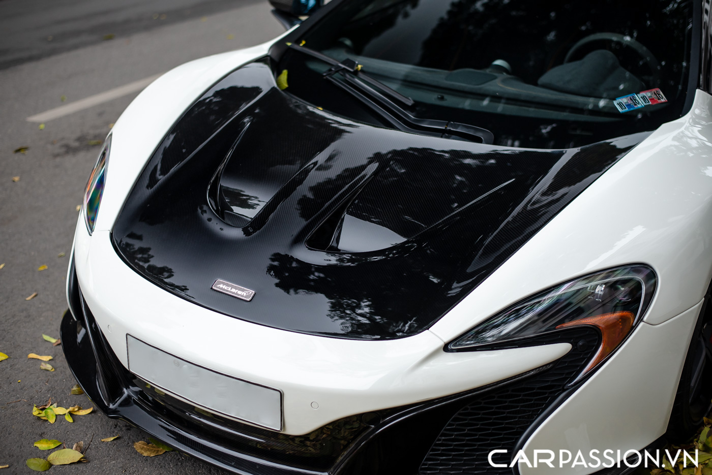 White McLaren 650S in VietNam (11).JPG