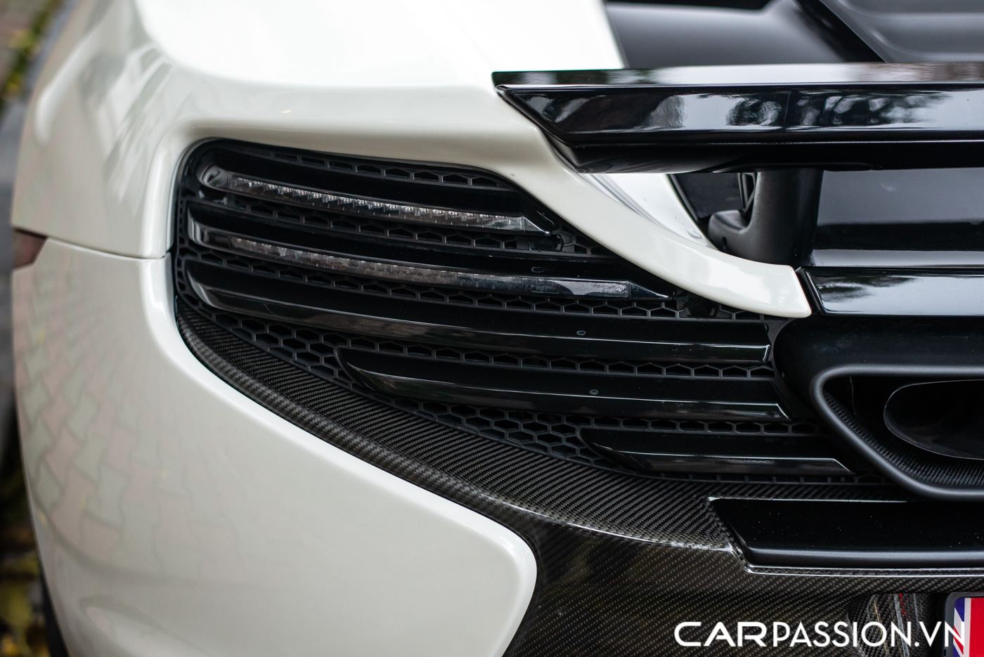 White McLaren 650S in VietNam (6).JPG