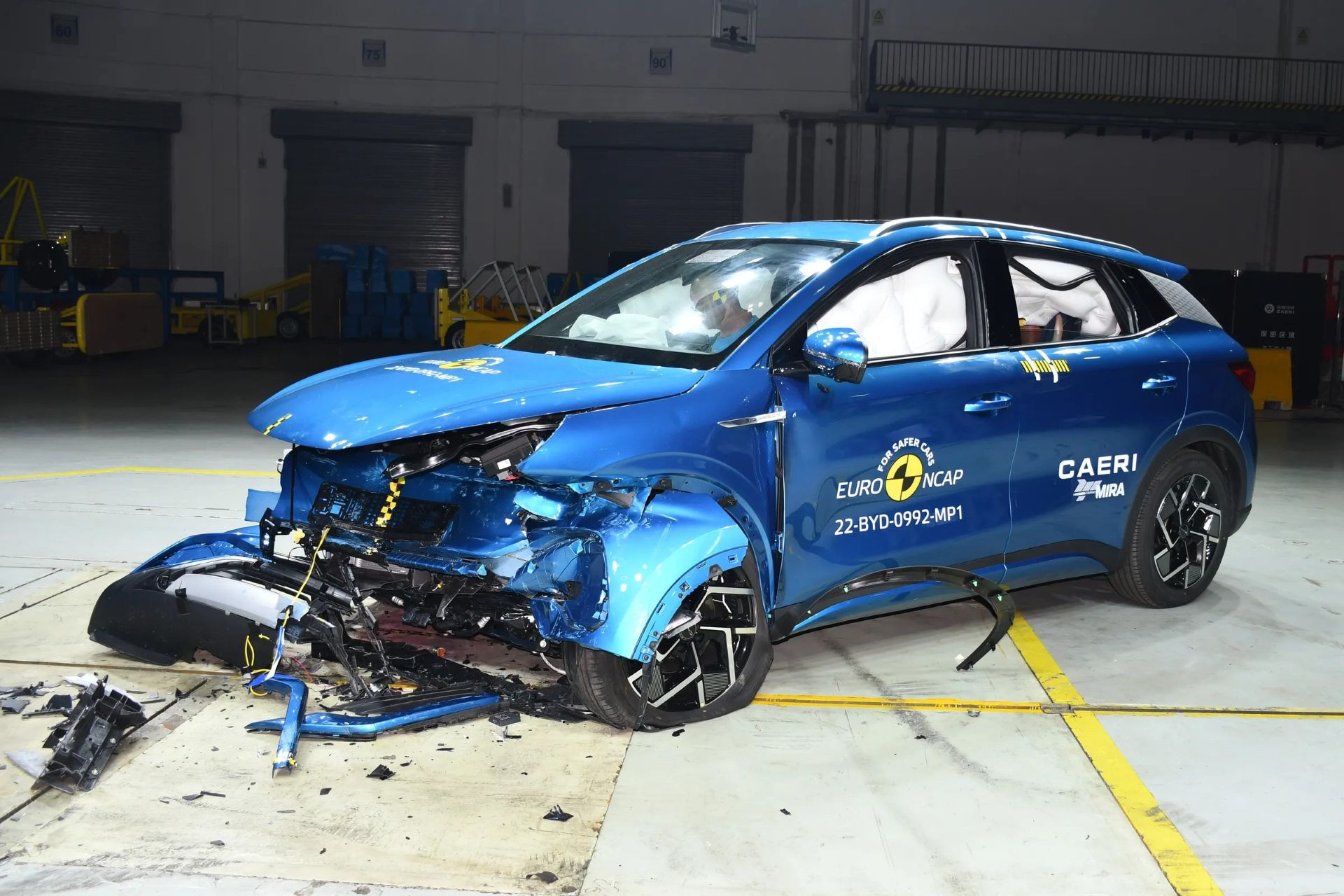 xe-dien-crash-test-anh-2.jpg