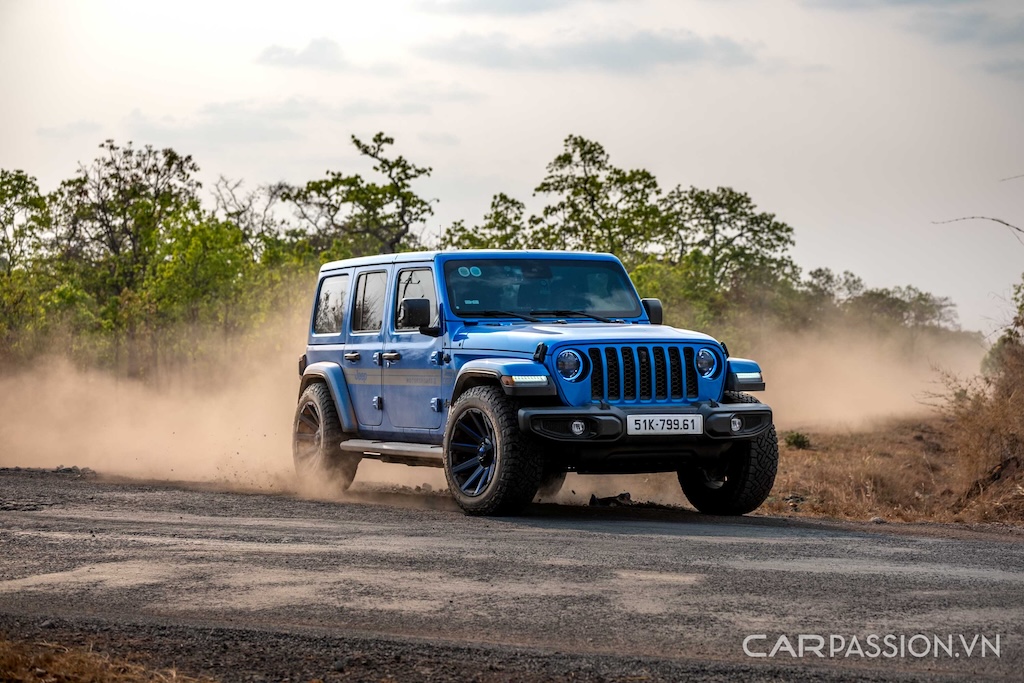 xe-jeep-anh-7.jpg
