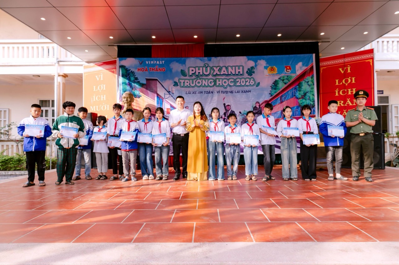 xe-may-dien-anh-1 Large.jpeg