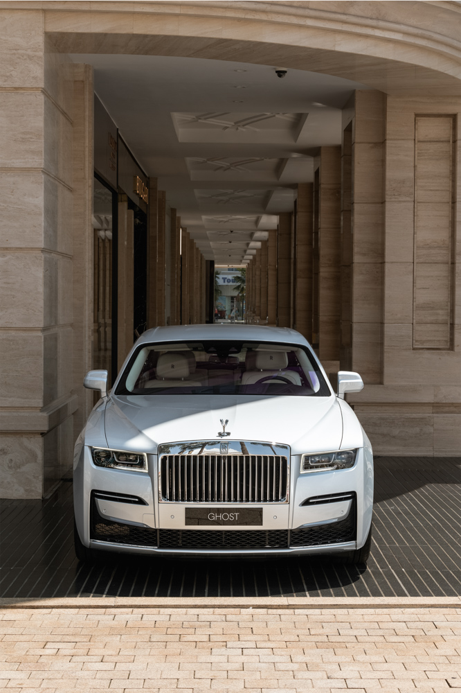 xe-rolls-royce-new-ghost-anh-1.JPG