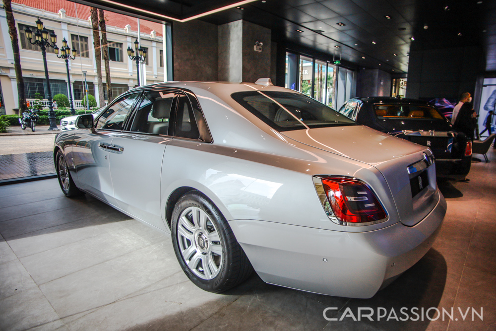 xe-rolls-royce-new-ghost-anh-7.jpg