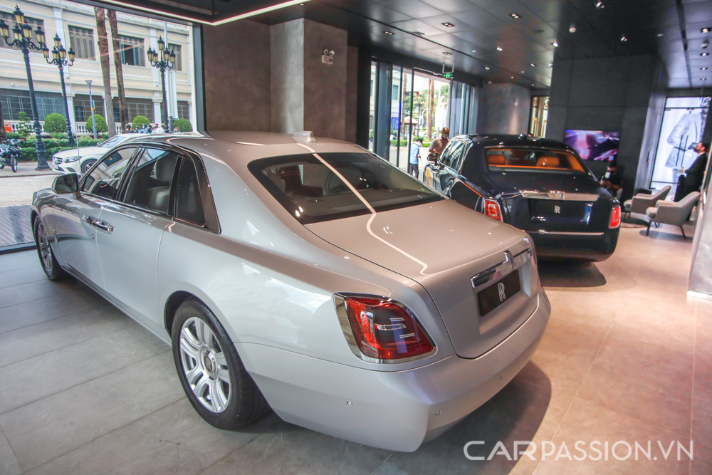 xe-rolls-royce-new-ghost-anh-8.jpg