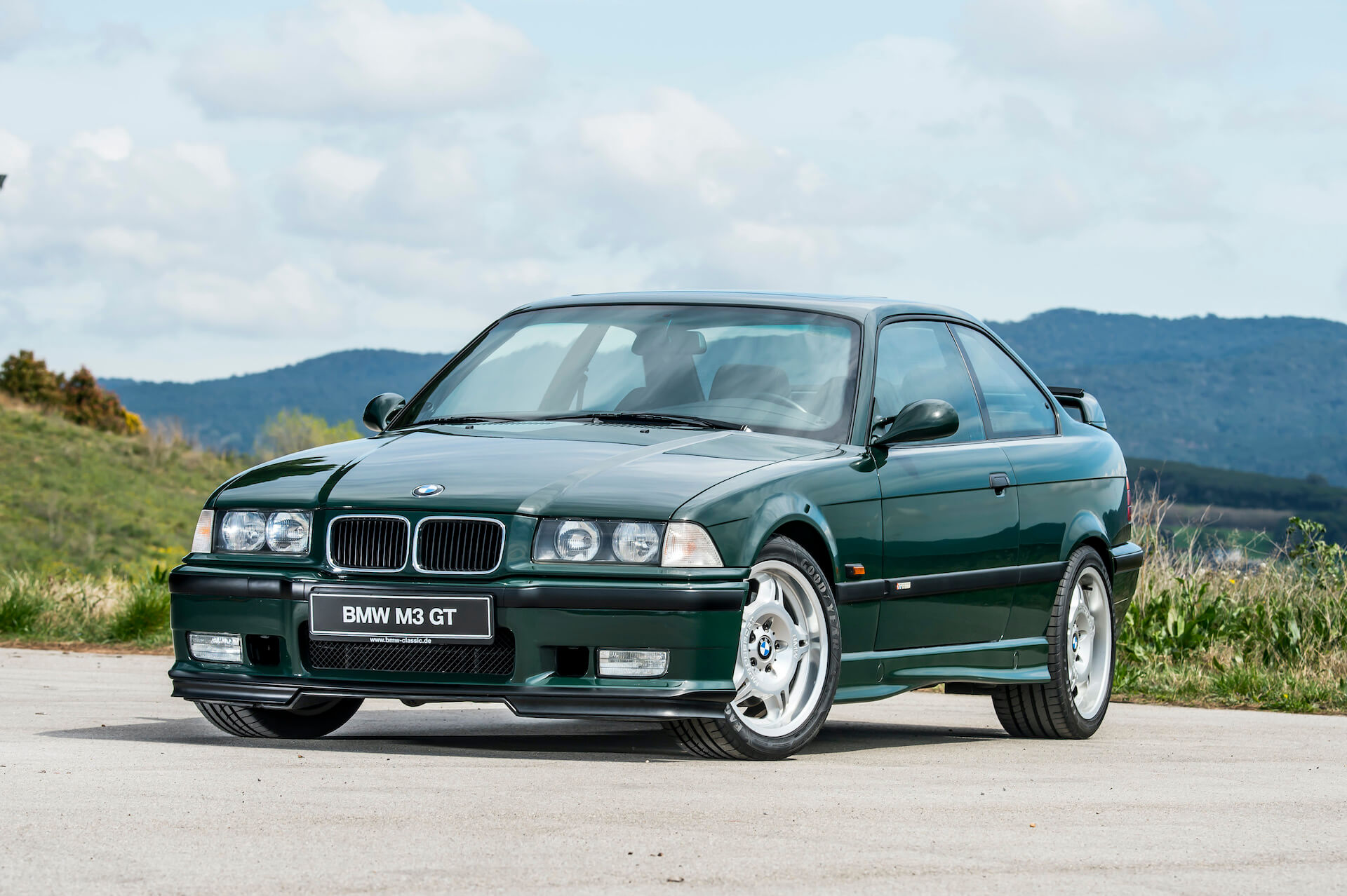 y-nghia-dac-biet-khi-dat-ten-mau-son-cua-bmw-không-phai-bimmer-nao-cung-biet-anh-10.jpeg
