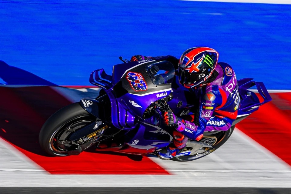 Yamaha_YZR_M1_V4_19.jpg