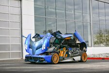 Pagani-Huayra-For-Sale-10.jpeg