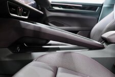 Porsche Vietnam - Macan 4 - 04.jpg