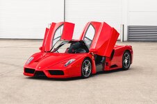 sieu-xe-ferrari-enzo-anh-1.jpeg
