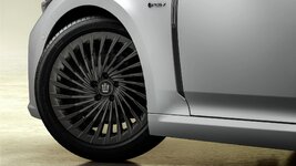 toyota-crown-anh-26.jpeg
