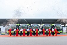 bus-khai-truong-anh-2.jpg