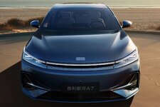 Geely_Galaxy_A7_3.jpeg
