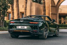 Bentley_Batur_Convertible_Debut_8.jpg