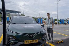 vinfast-tram-sac-anh-10.jpg