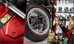 MG-Agusta-Superveloce-1000-Ago-30-ghep-anh-.jpeg
