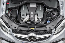 den-luot-mercedes-quay-xe-do-tien-phat-trien-dong-co-dot-trong-ecc4889d36b04f9f8e132a844544297...jpg