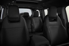 Defender OCTA Black anh -15.jpeg