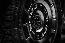 Defender OCTA Black anh -12.jpg