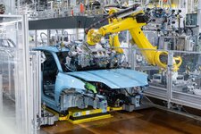 Porsche_Macan_One_millionth_4.jpg