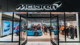 mclaren-walnut-creek-showroom-usa-5.jpeg