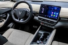 vinFast-VF7-honxexang-02.jpg