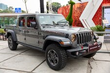 Jeep-Gustav-Klimt-anh-9.jpeg