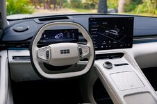 Geely EX5 2025 anh 17.jpeg