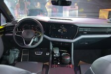 volkswagen-showroom-anh-22.JPG