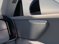 new-volvo-xc70-plug-in-hybrid-suv-goes-live-with-massive-electric-range_51.jpg
