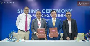 vinfast-Axis Bank.jpg