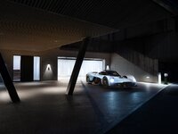 Aston Martin Valkyrie_227 Large.jpeg