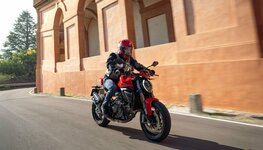 ducati-monster-2026-anh-5.jpg