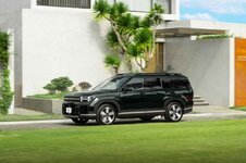 Hyundai Santa Fe Hybrid - 5 Large.jpeg