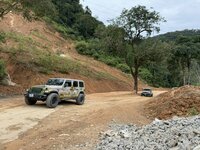 Jeep Everest Adventure anh-4.jpg