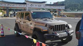 tap-2-Jeep Everest Adventure anh-2.jpg