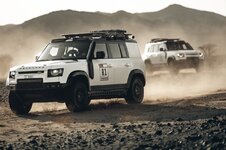 Defender_Dakar_Recce_04_181225 Large.jpeg