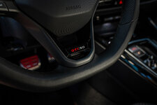 Volkswagen Golf GTI EDITION 50-anh-_3.jpg