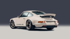 Porsche 911 restomod-anh-17.jpg