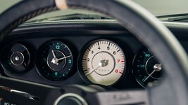 Porsche 911 restomod-anh-8.jpg