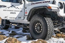 jeep-Kumho-Road-Venture-AT52-anh--7.jpg