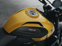 Triumph Trident 660-anh-3.jpg