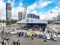 4, Volkswagen Experience Day Large.jpeg