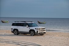 Hyundai Santa Fe Large.jpeg