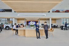 Không gian showroom Ford Large.jpeg